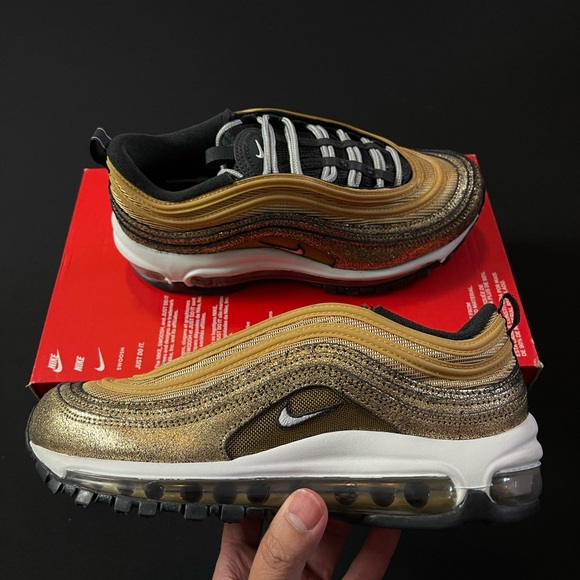 Nike Shoes - Nike Air Max 97